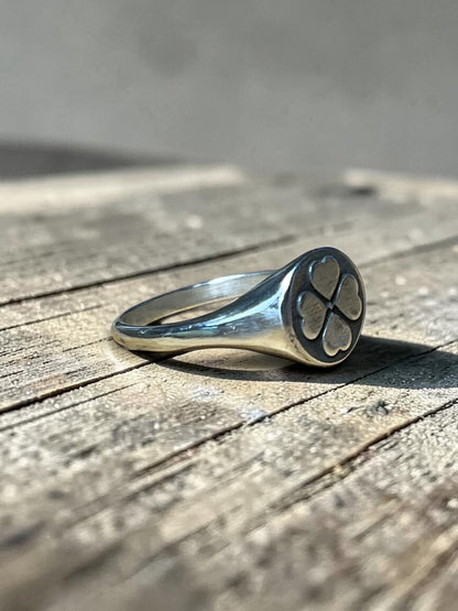Four Leaf Clover Ring – Sterling Silver Lucky Signet Ring – Irish Luck Ring