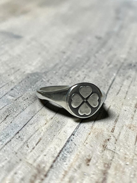 Four Leaf Clover Signet Ring