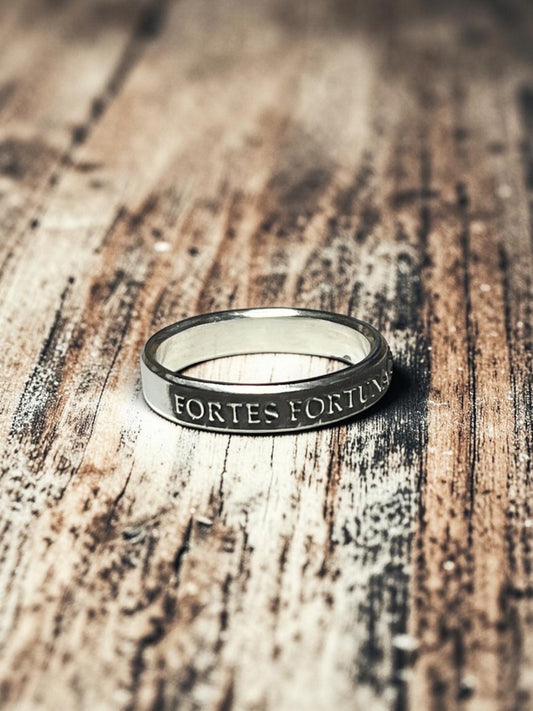 Fortes Fortuna Adiuvat Ring