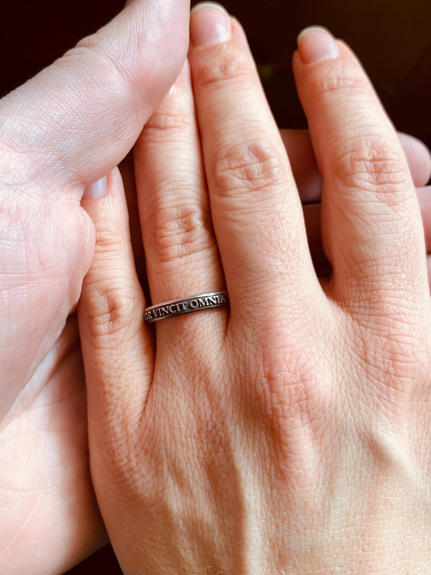 Amor Vincit Omnia thin sterling silver ring, detail view 3