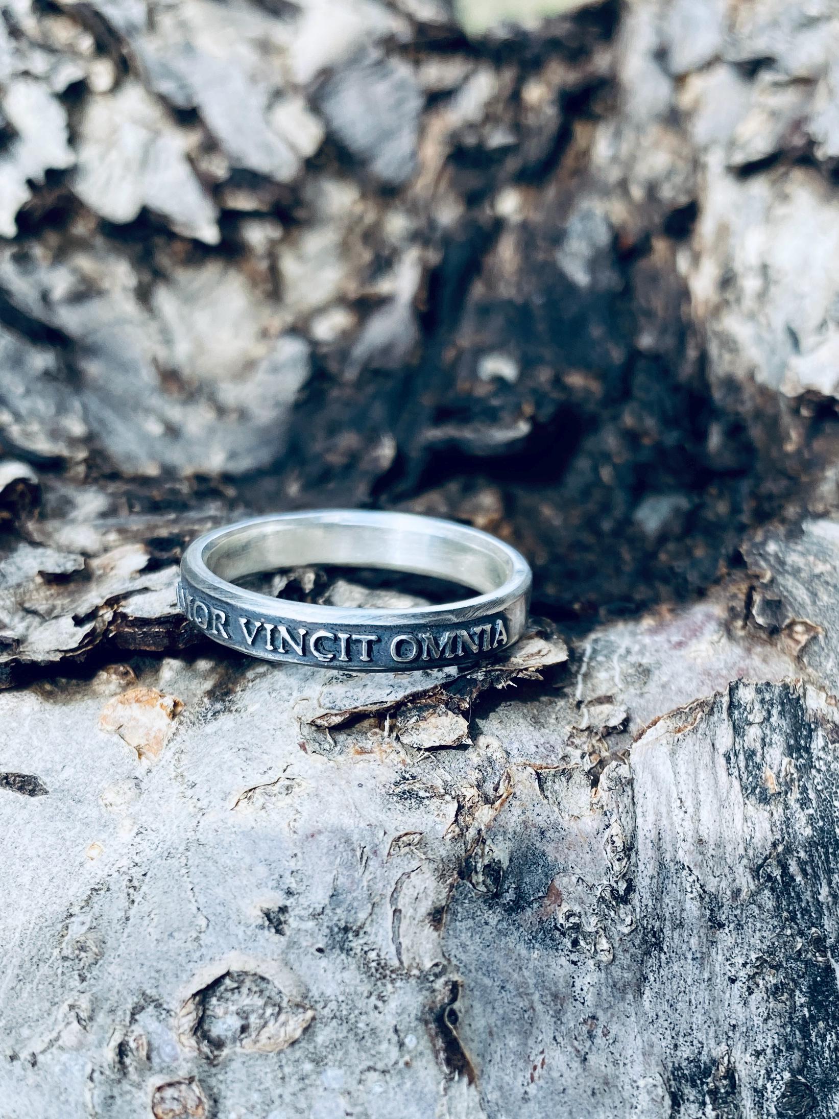 Amor Vincit Omnia thin sterling silver ring, detail view 7