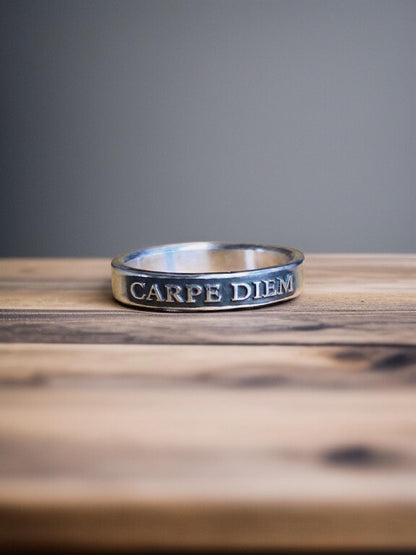 Carpe Diem thin sterling silver ring, detail view 4